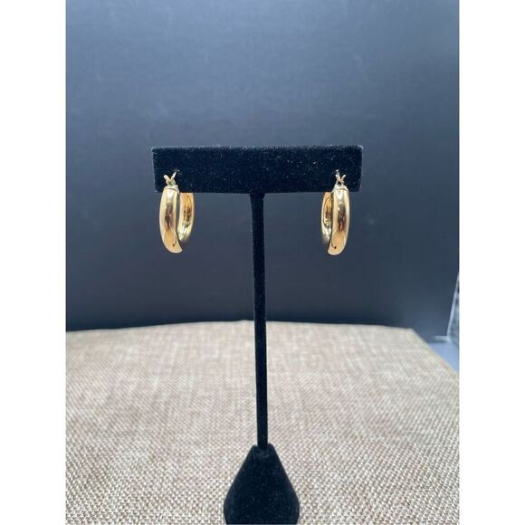 Gold-tone Jewelry Bundle of 3 items Chain Necklace 2 pair Gold-tone Pierced Ear - Picture 5 of 13